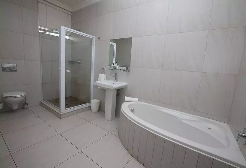 Majatalo The Hampton Exclusive Guest House