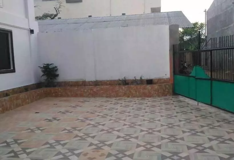Sealor Pension House