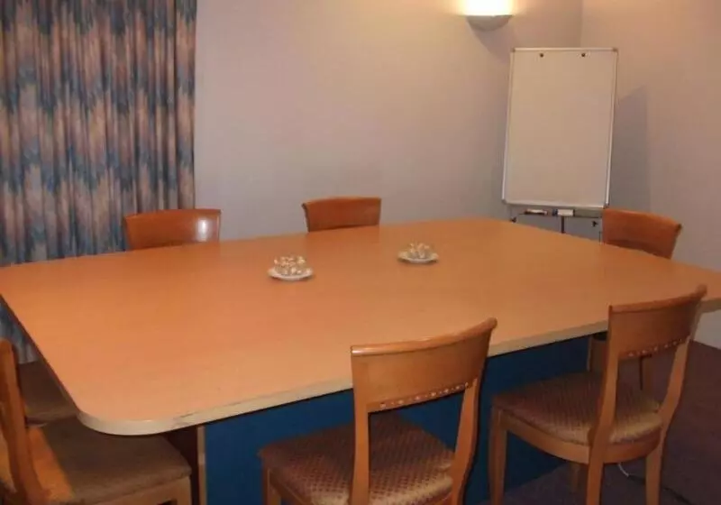 Carnmore Hotel Takapuna