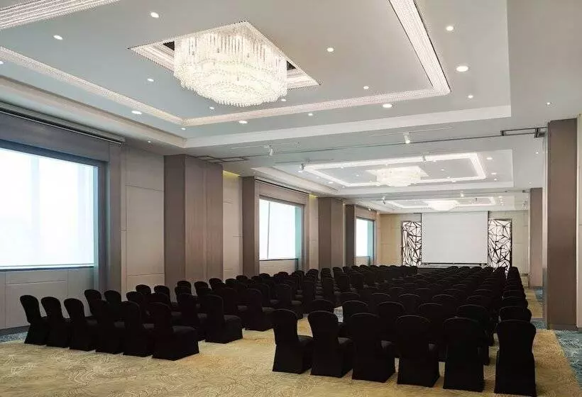 酒店 Sheraton Manila Bay