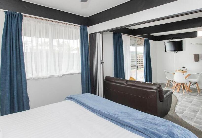 Waikanae Beach Motel