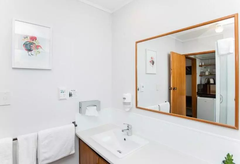 Waikanae Beach Motel