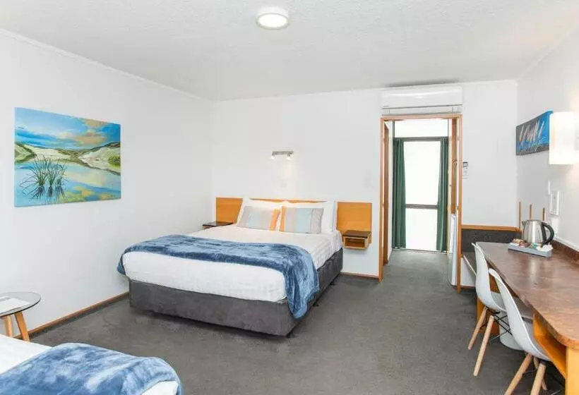 Waikanae Beach Motel