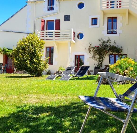 Bed and Breakfast Les Hortensias Gr 34   Chambres D Hôtes