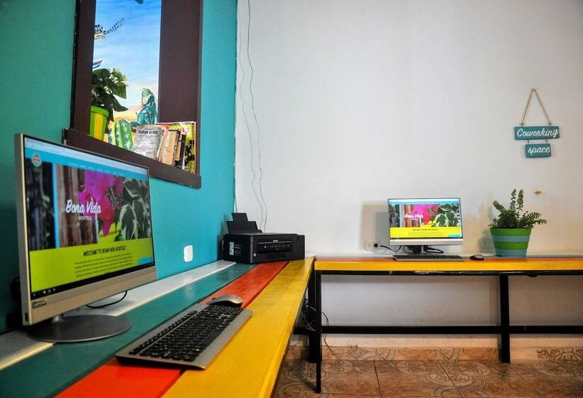 Bona Vida Hostel