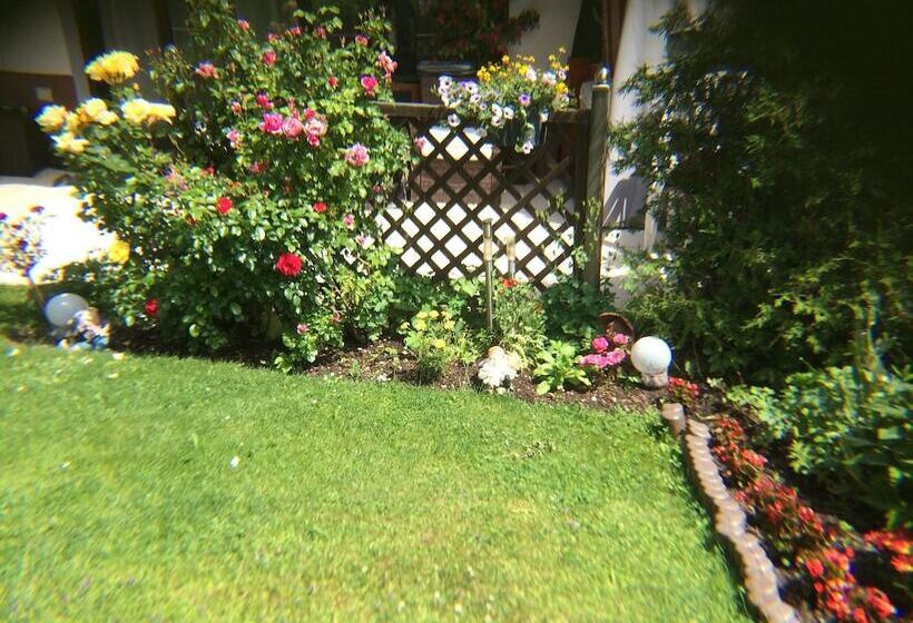 مسافرخانه Haus Sonnenhang