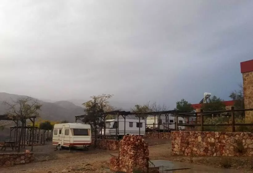 Hotelli Camping Almocita