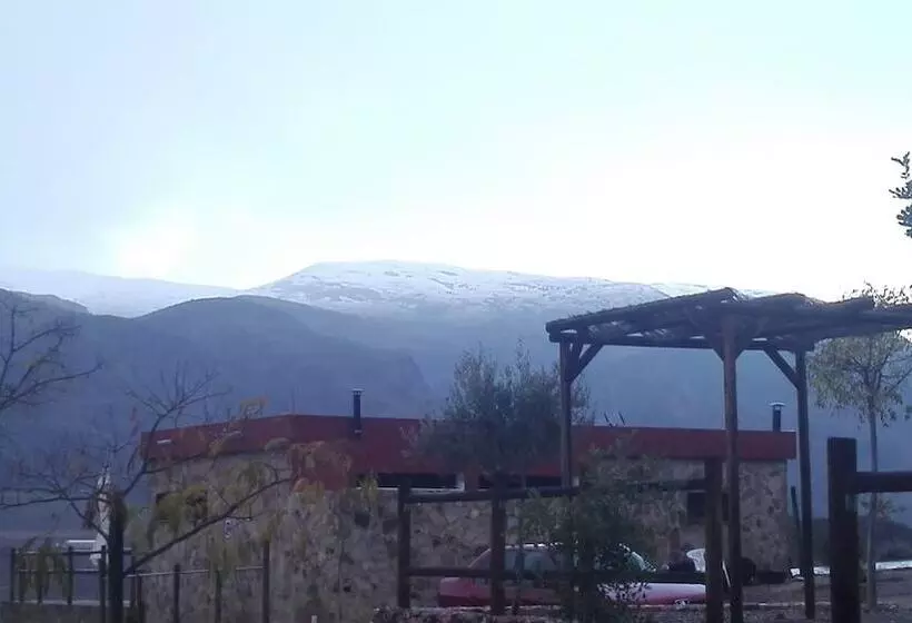 Hotelli Camping Almocita