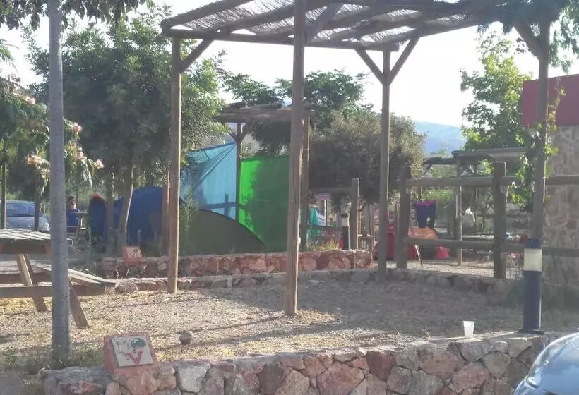 Hotelli Camping Almocita