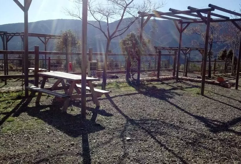 Hotelli Camping Almocita