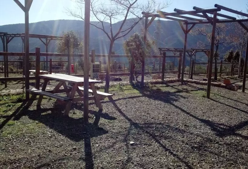 Hotelli Camping Almocita