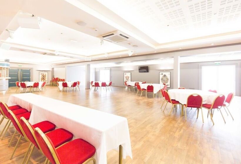 בית מלון כפרי Du Casino De Capvern