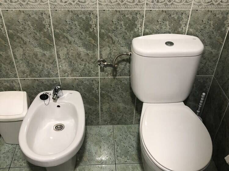 فندق Restaurante Bayona