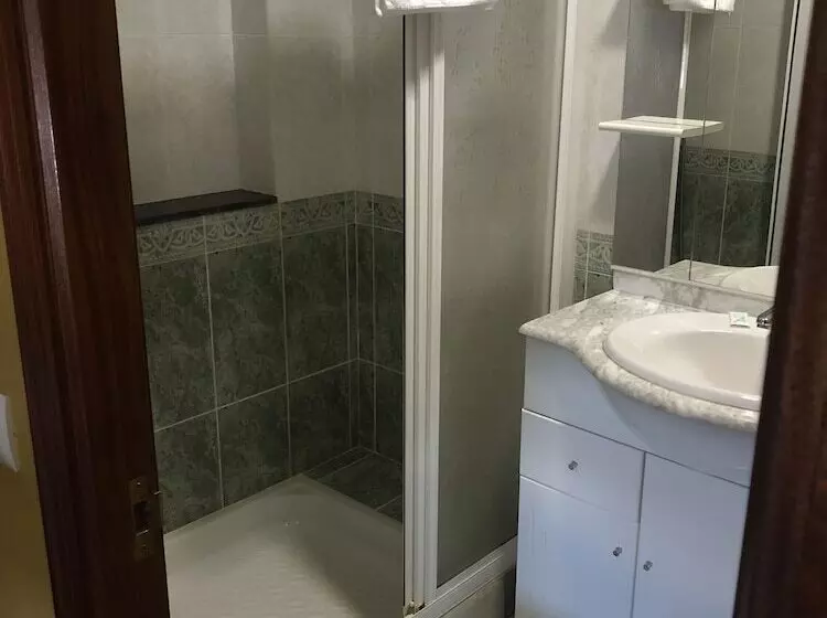 ホテル Restaurante Bayona