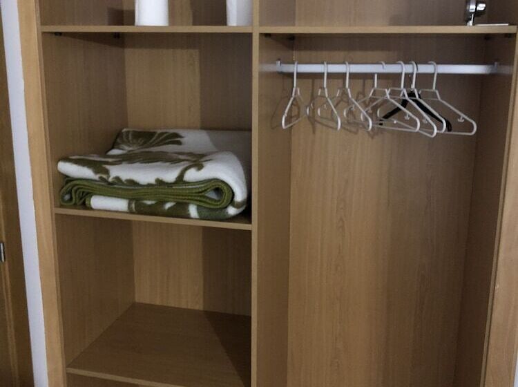 فندق Restaurante Bayona