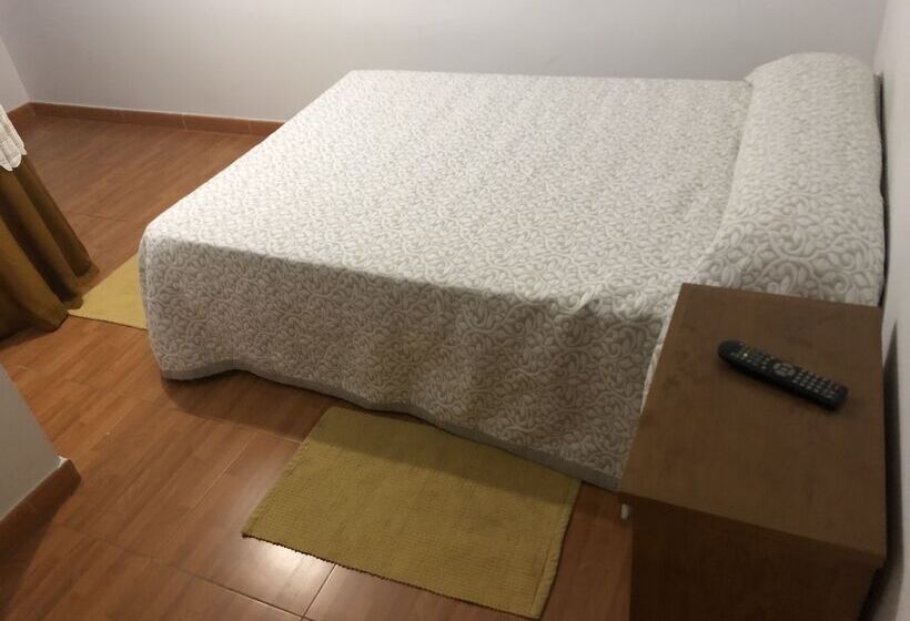 فندق Restaurante Bayona