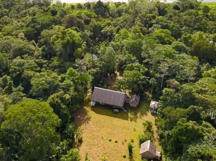 هتل Tropical Adventures & Expeditions