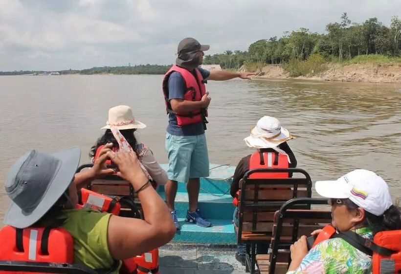 هتل Tropical Adventures & Expeditions