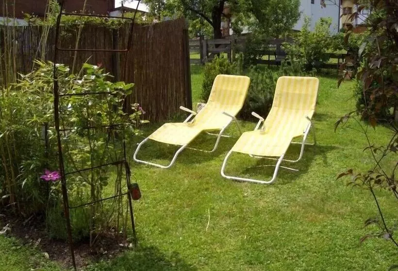 ペンション Gästehaus Burgi