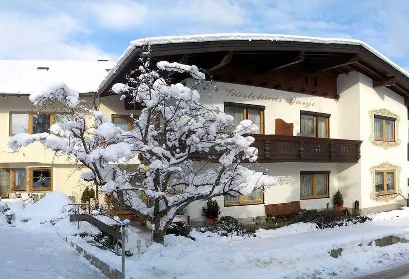 ペンション Gästehaus Burgi