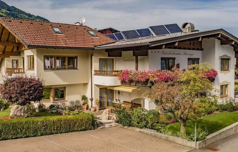 ペンション Gästehaus Burgi