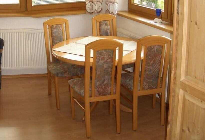 Пансион Gästehaus Burgi