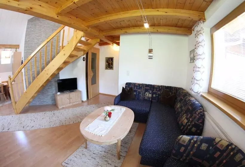 ペンション Gästehaus Burgi