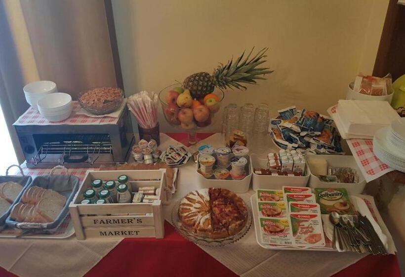 پانسیون Royal Suite