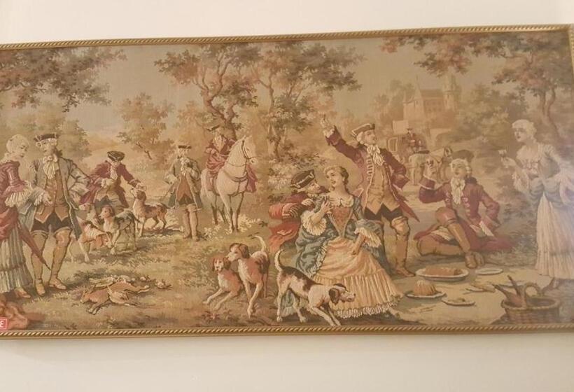 پانسیون Royal Suite