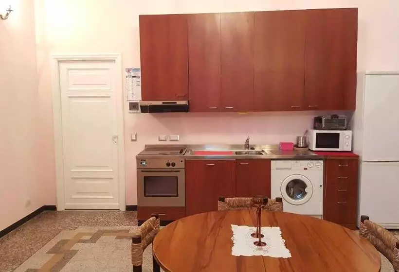 پانسیون Royal Suite