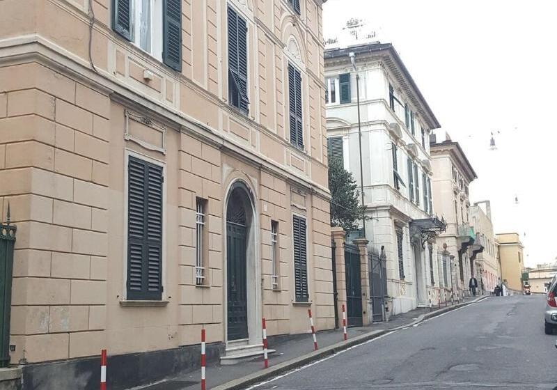 پانسیون Royal Suite