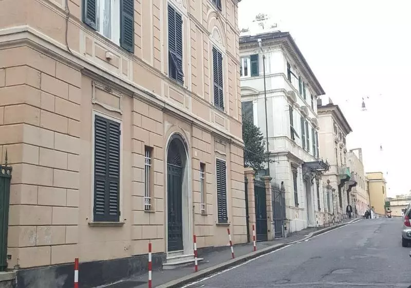 پانسیون Royal Suite