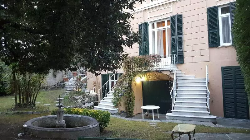 پانسیون Royal Suite