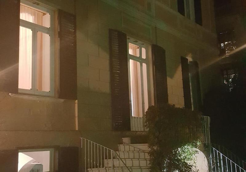 پانسیون Royal Suite