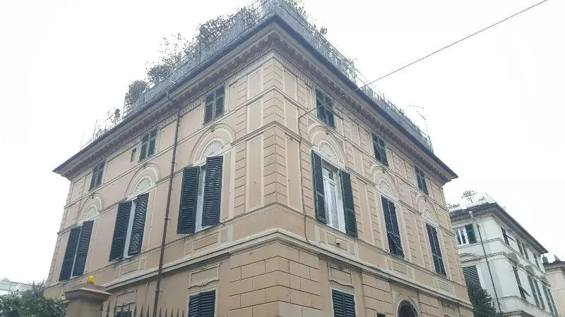 پانسیون Royal Suite