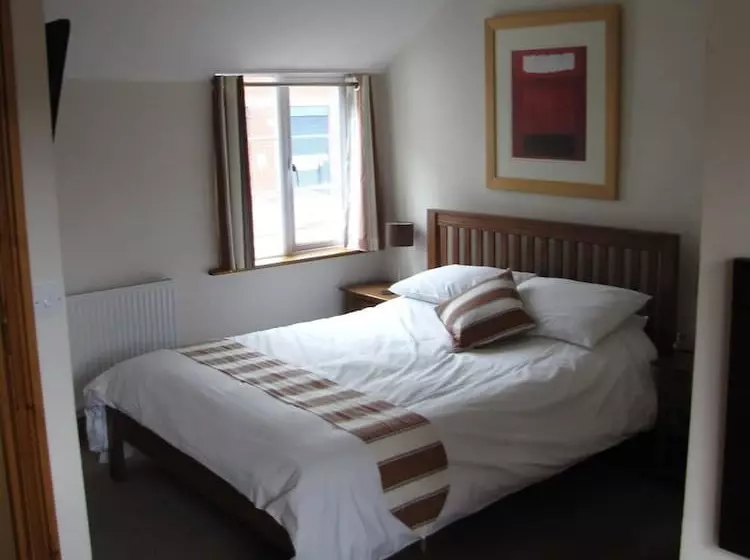 簡易ホテル Rose & Crown