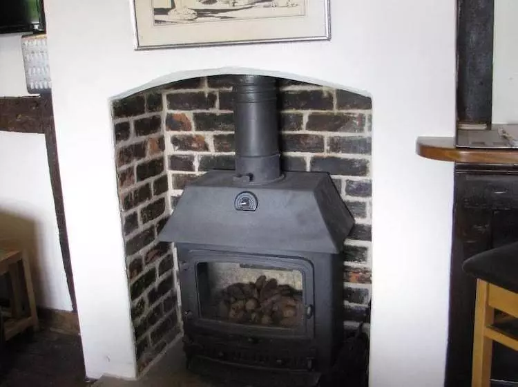 簡易ホテル Rose & Crown