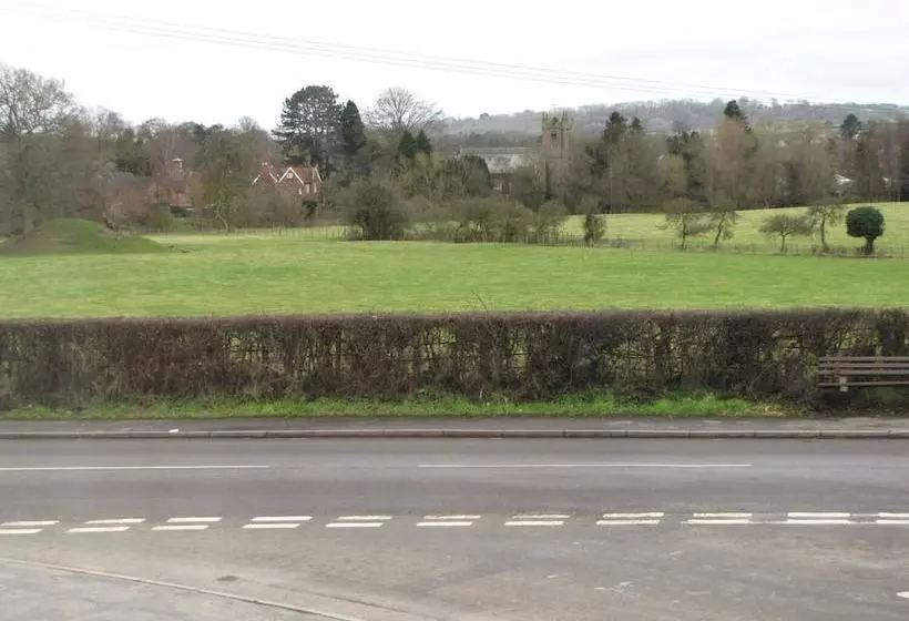 簡易ホテル Rose & Crown