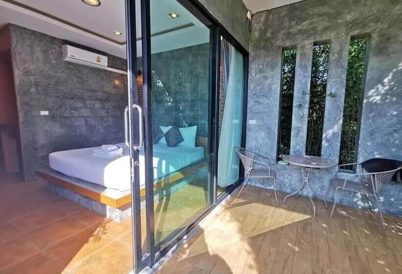 هتل Baanmee Phuket Sha Plus