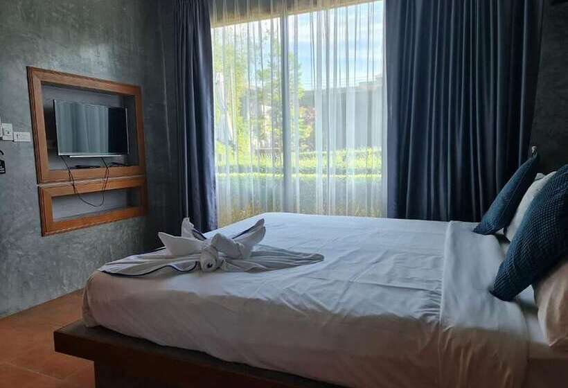 هتل Baanmee Phuket Sha Plus