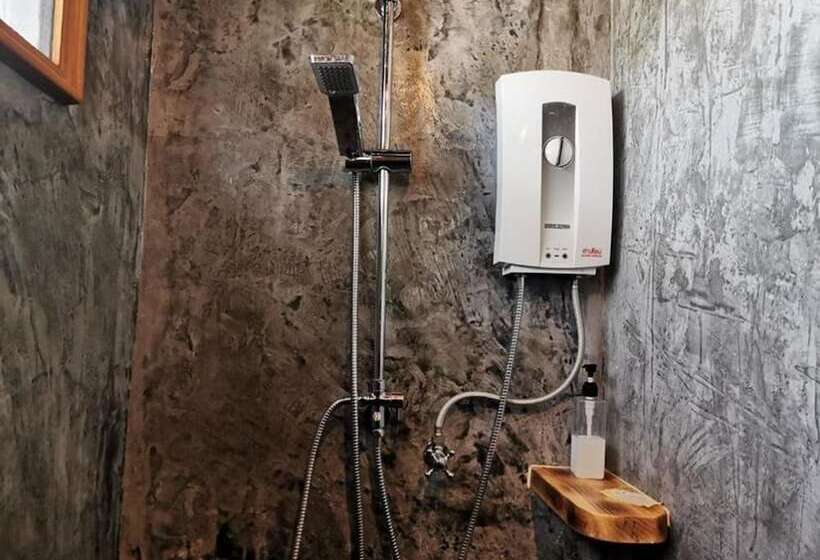 هتل Baanmee Phuket Sha Plus