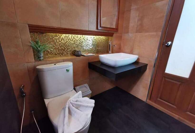 هتل Baanmee Phuket Sha Plus