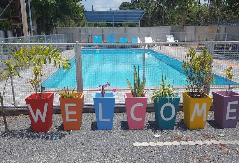 فندق Ban Thanyanan Resort