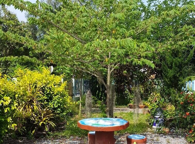 فندق Ban Thanyanan Resort