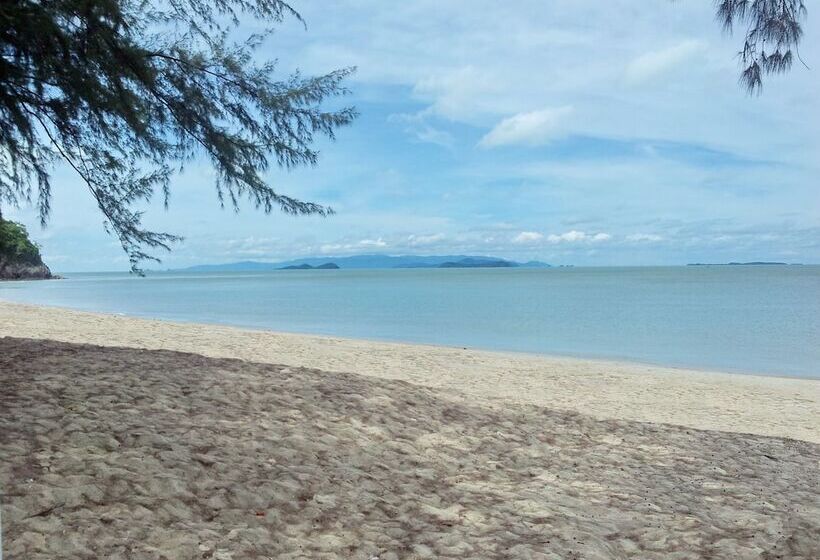 فندق Ban Thanyanan Resort