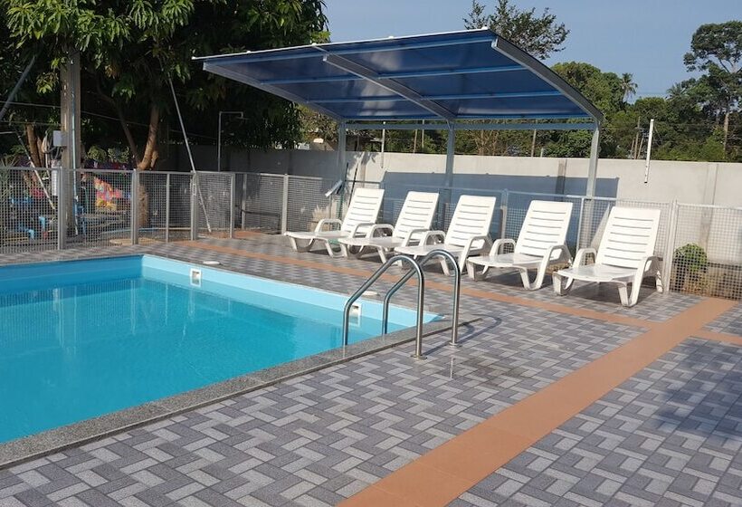 فندق Ban Thanyanan Resort