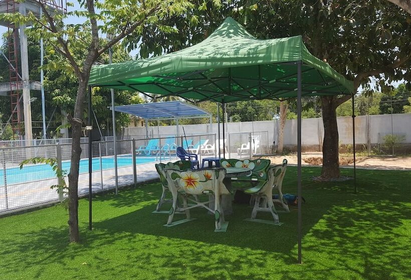 فندق Ban Thanyanan Resort