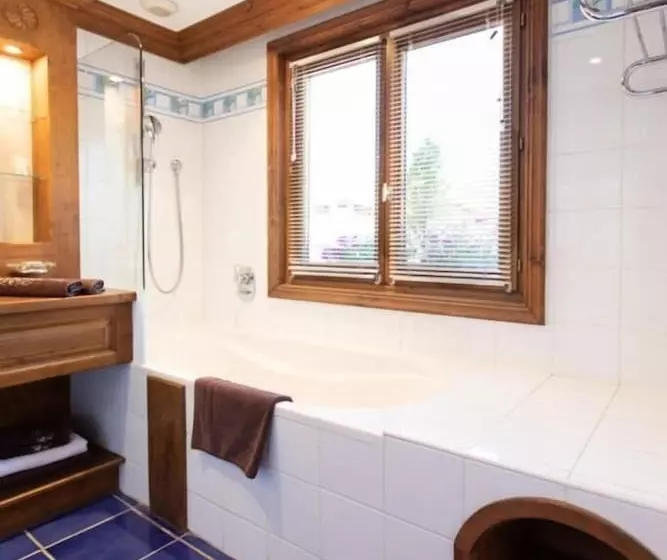 Hotelli La Maison Les Peupliers