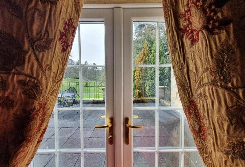 هتل Langley Castle