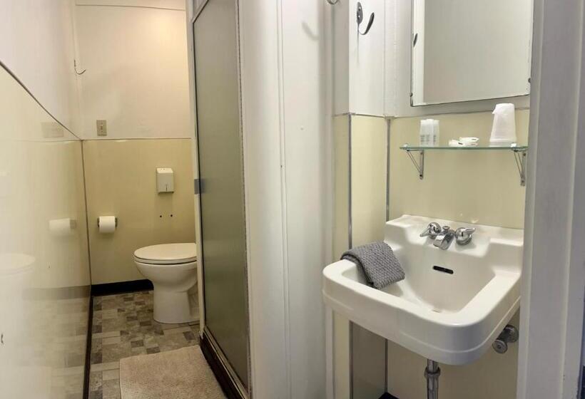 汽车旅馆  The Hotel Eastin